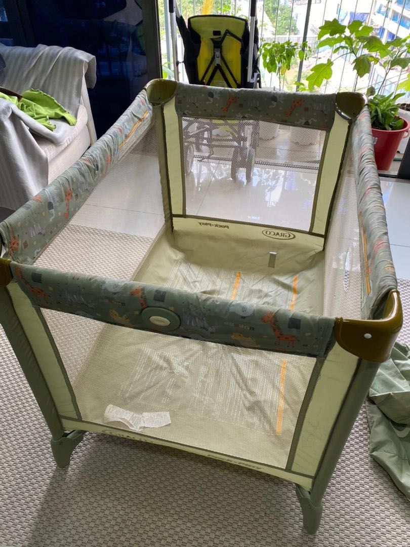 Graco pack and play play pen full set , Babies & Kids, Baby Nursery & Kids Furniture, Cots