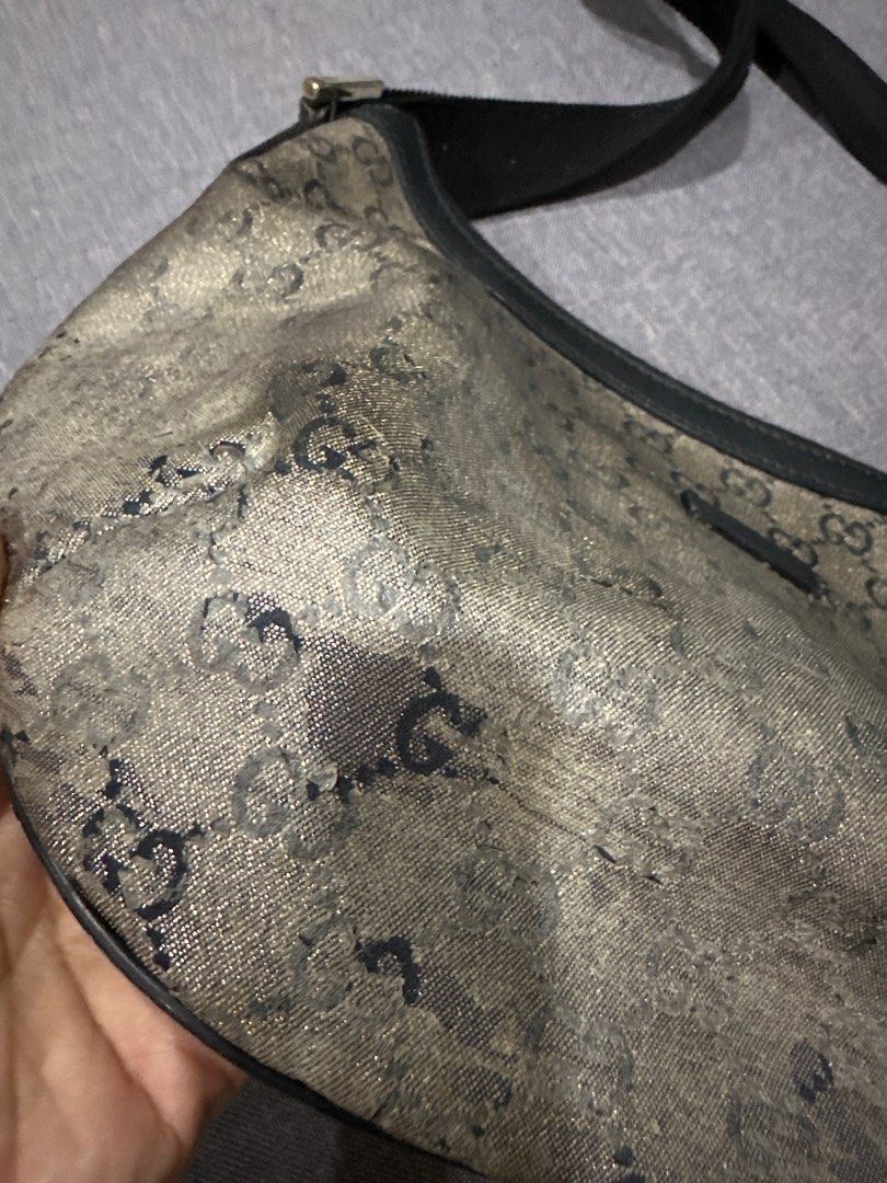 Gucci bag peeling store