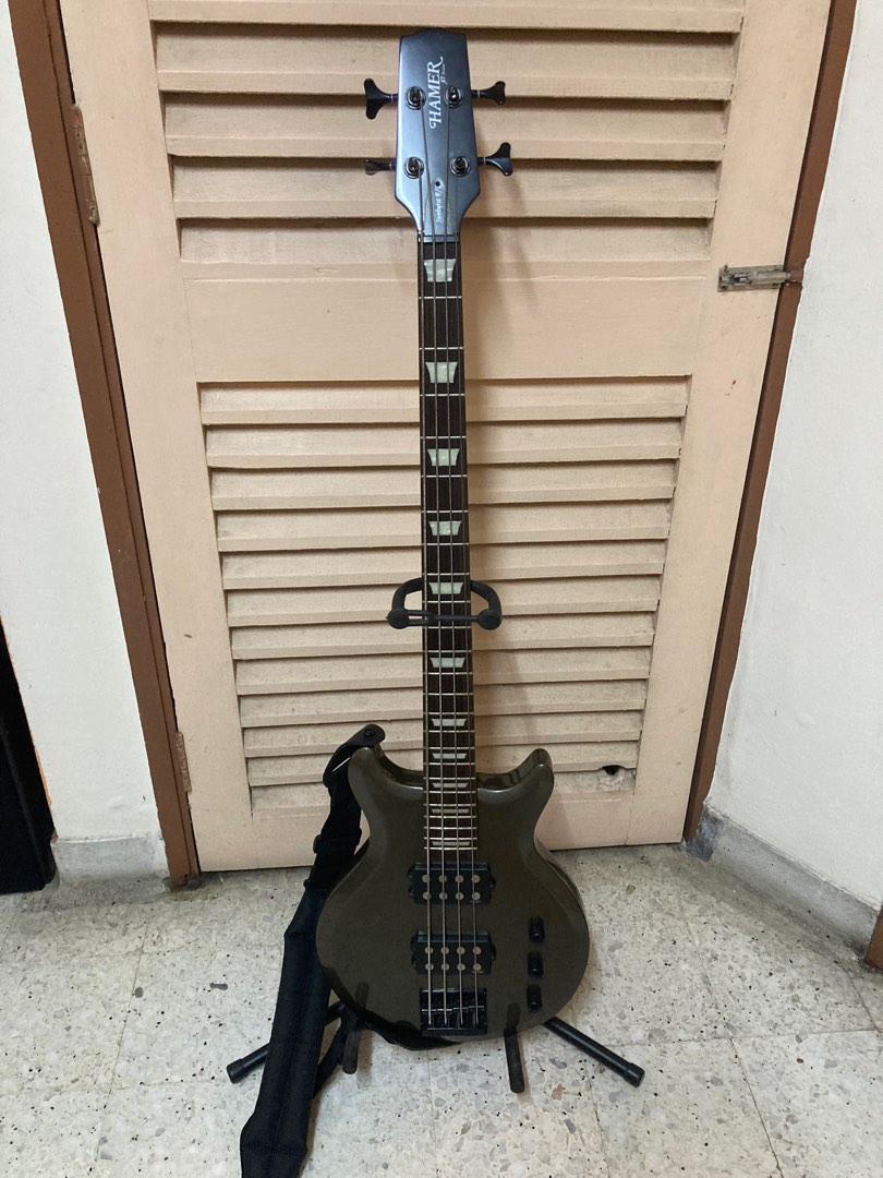 Hamer XT Series Sunburst Bass