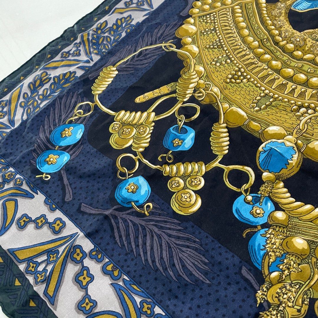 Hermes Cashmere Silk Shawl 140 Women s Fashion Watches
