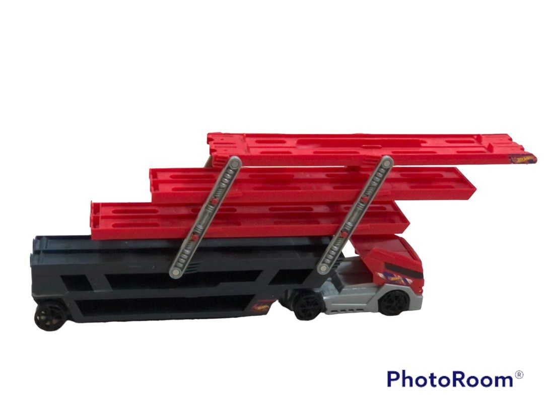 Hot wheels Mega Hauler Lorry displays Hobbies Toys Toys