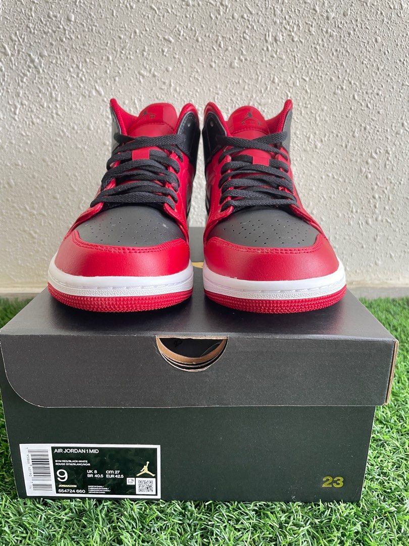 Nike air jordan hotsell 1 mid reverse banned