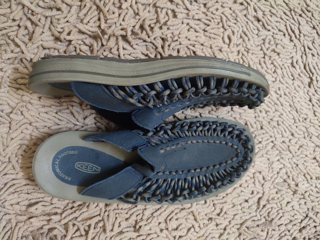 Keen Uneek slide, Women's Fashion, Footwear, Flipflops and Slides on