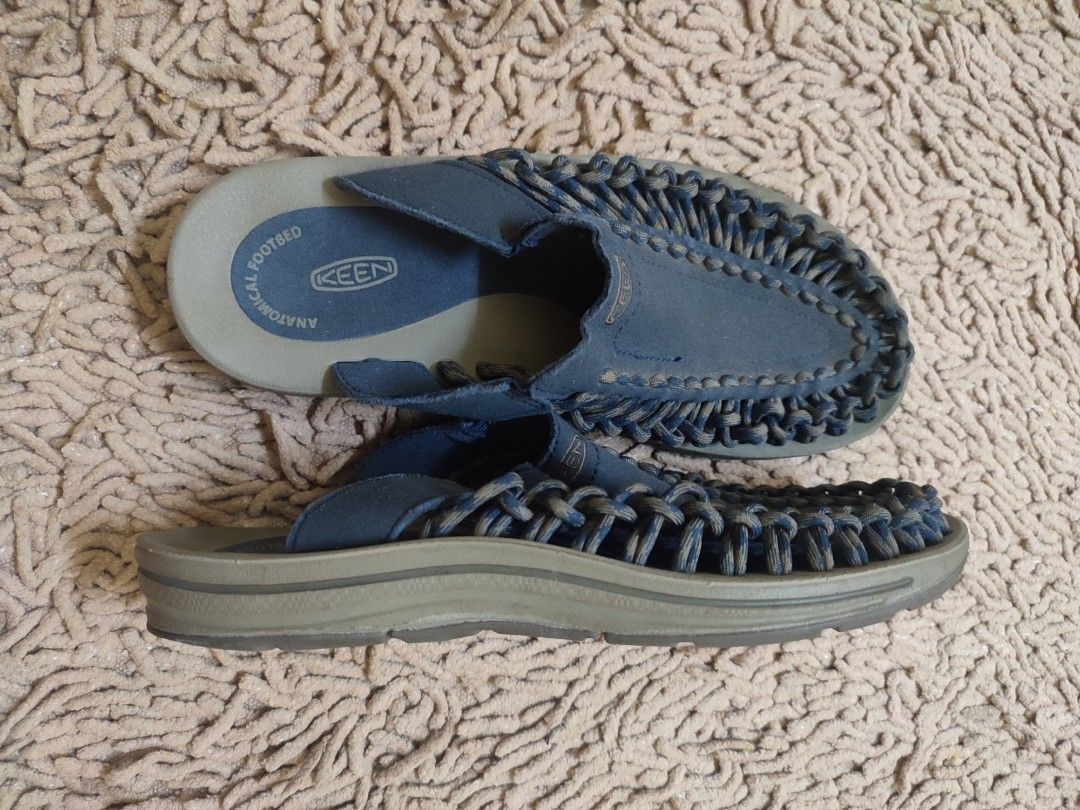 Keen Uneek slide, Women's Fashion, Footwear, Flipflops and Slides on