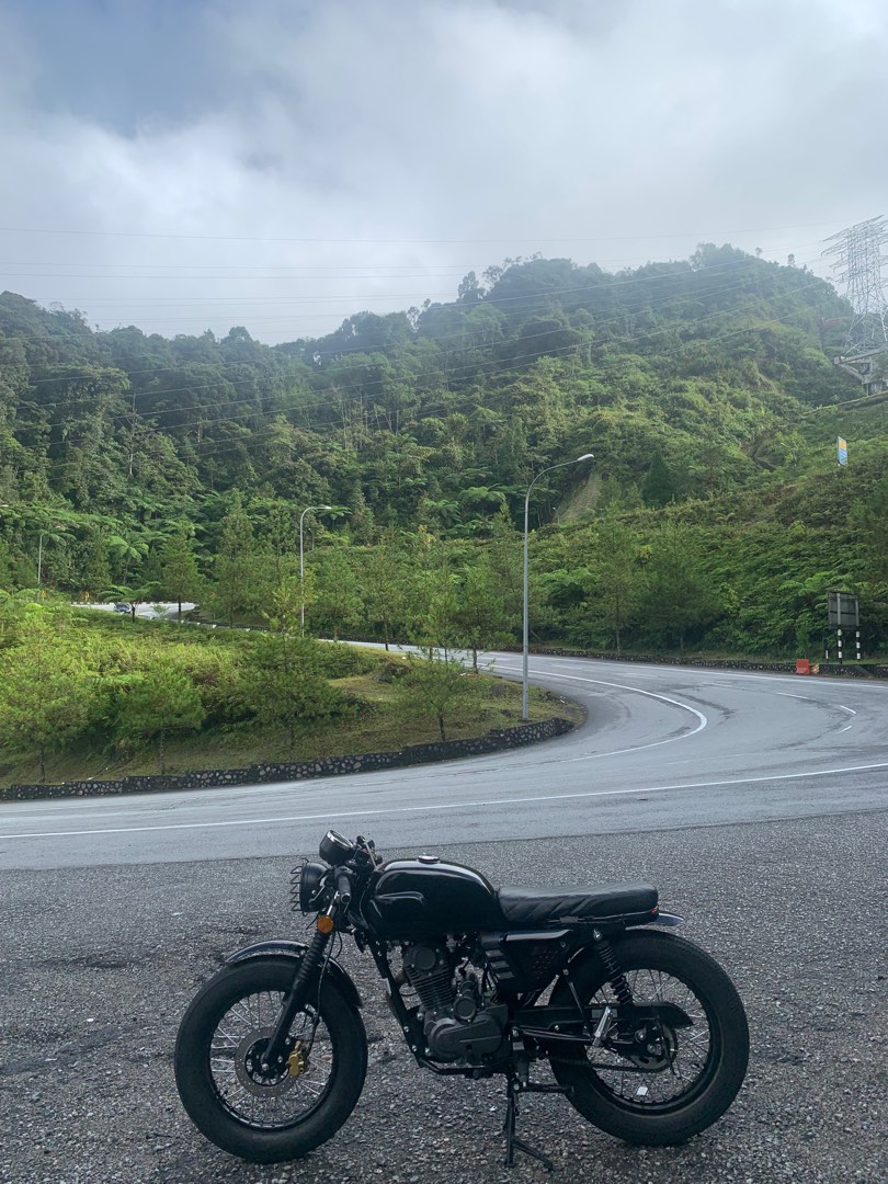 keeway cafe racer 152 red