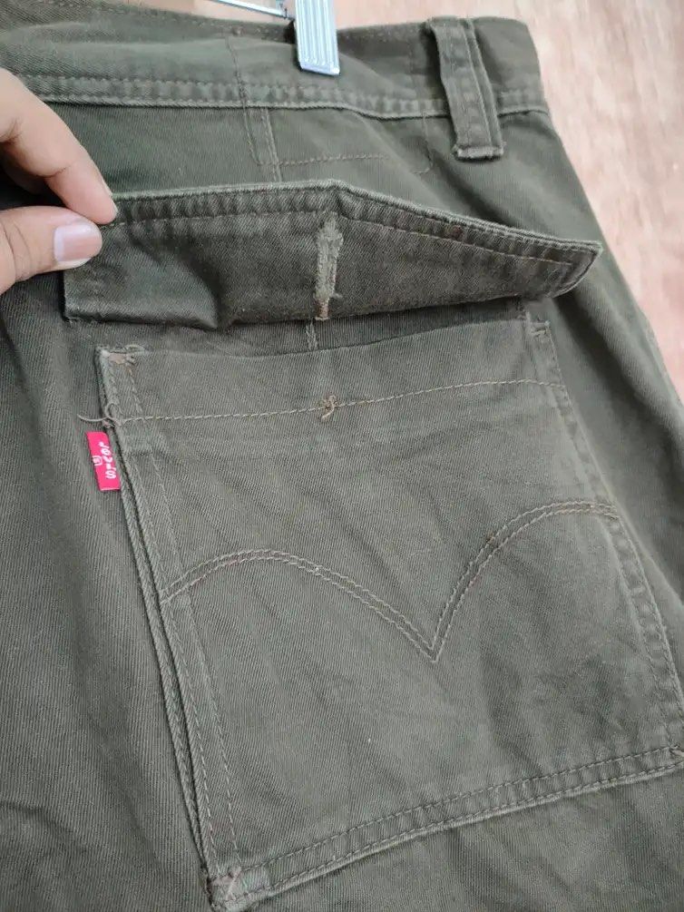 Levis loose straight multipocket tactical cargo pants #188, Men's Fashion,  Bottoms, Trousers on Carousell