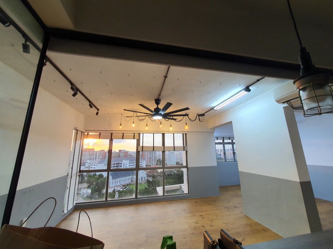 Lightly used FRANCO ceiling fan huge industrial design fan, Furniture