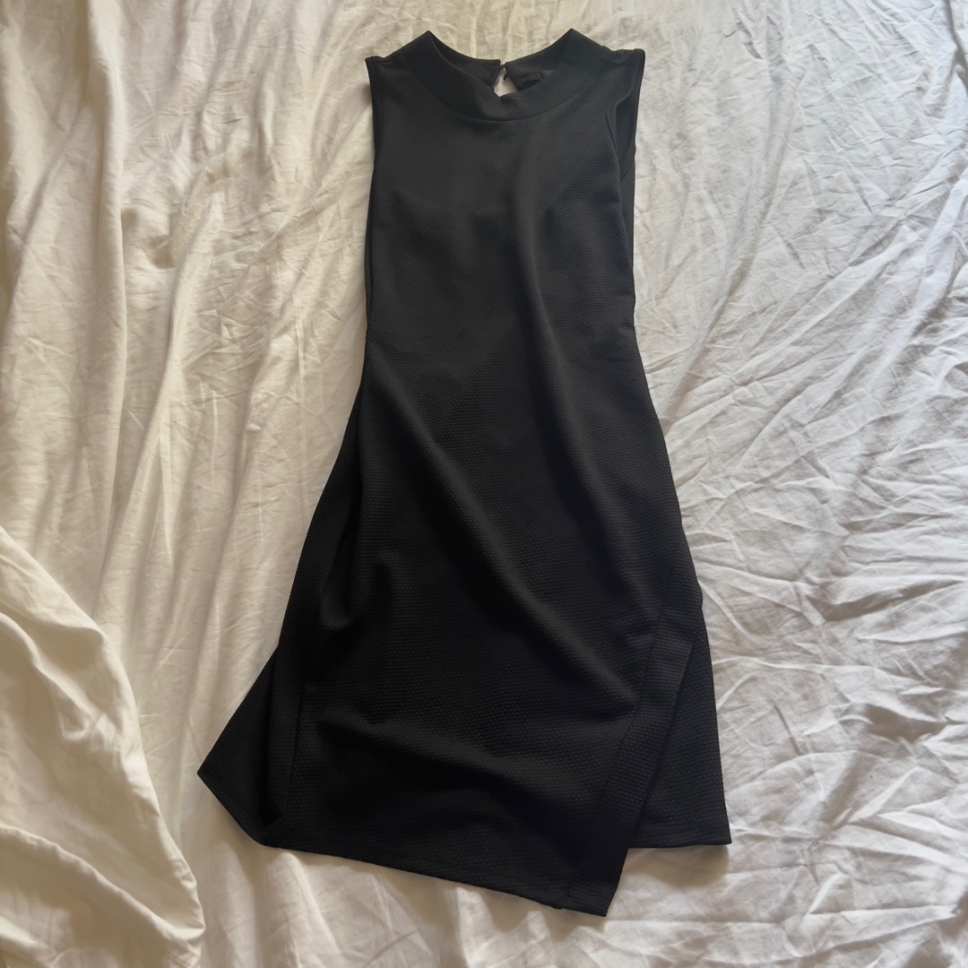Little Black Dress Sleeveless and Classy, Women's Fashion, Dresses ...
