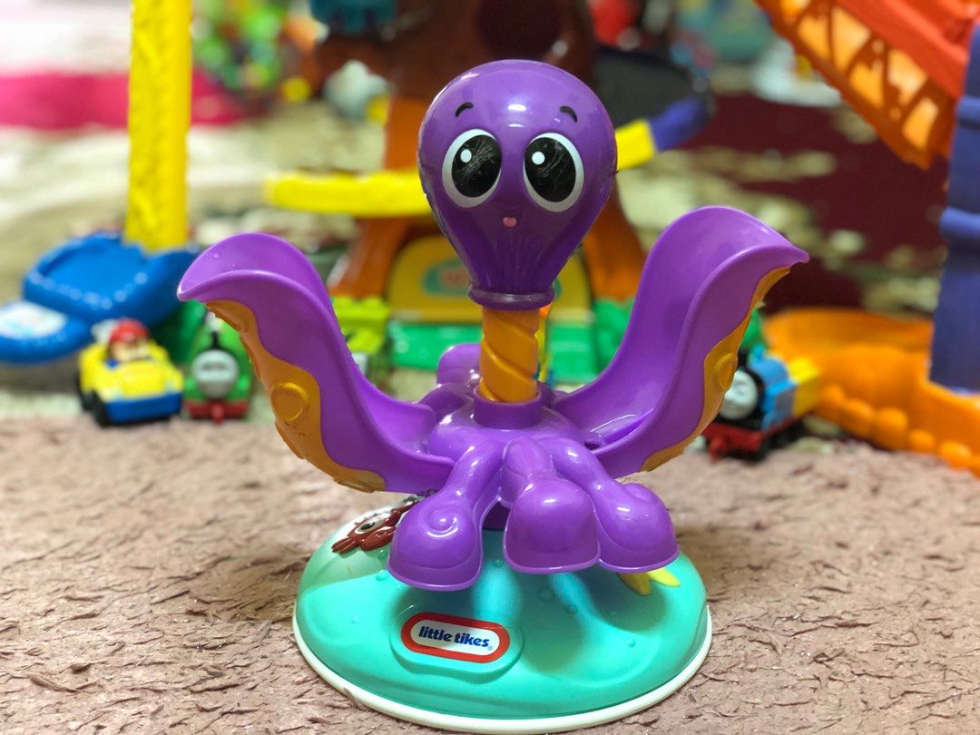 Little tikes lil ocean explorers best sale ball chase octopus toy