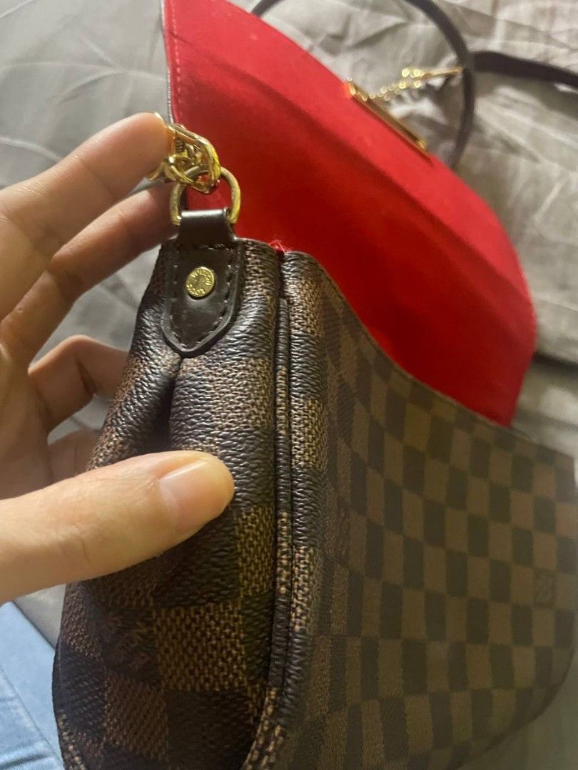 Damaged louis vuitton new arrivals bags