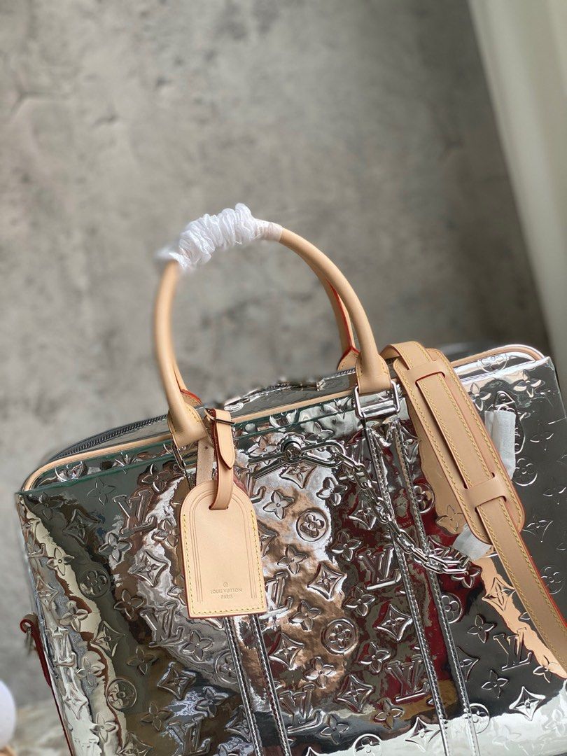 Lv monogram eclipse briefcase (Category: Tote Bags) located in Kuala Lumpur. Submitted by jiamays (Listing ID 1207521700, Image 3). Description: Lv soft trunk briefcase in monogram eclipse M44952/58755 Full set .