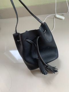 Miniso Sling Bag Black