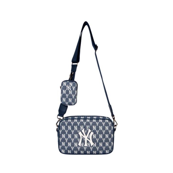 Louis Vuitton messenger bag, Women's Fashion, Bags & Wallets, Shoulder Bags  on Carousell