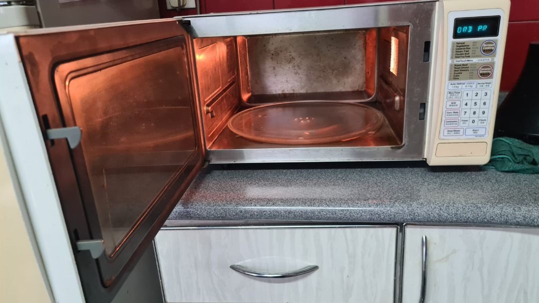 NATIONAL Dimension 4 Microwave / Convection, TV & Home Appliances