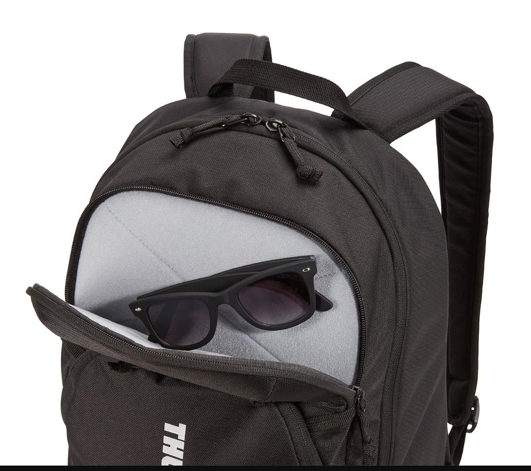 [New] Thule Achiever 20L Black, Men's Fashion, Bags, Backpacks on Carousell