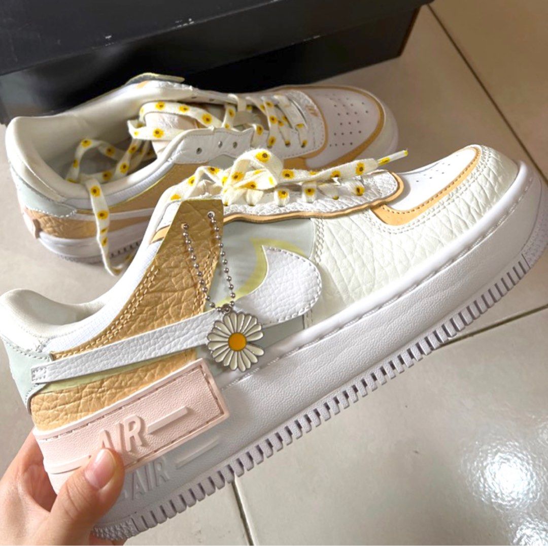 Nike Air Force 1 Daisy Limited Edition, Women's Fashion, on Carousell