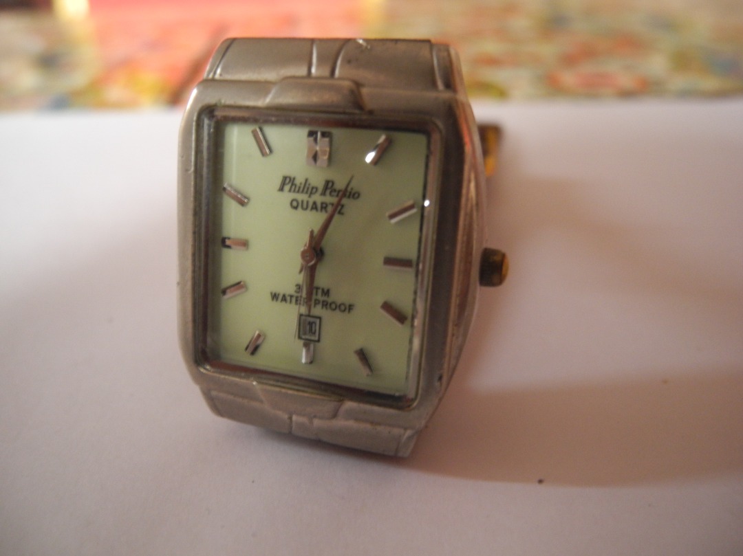 Philip Persio Quartz Watch Women s Fashion Watches Accessories Watches on Carousell