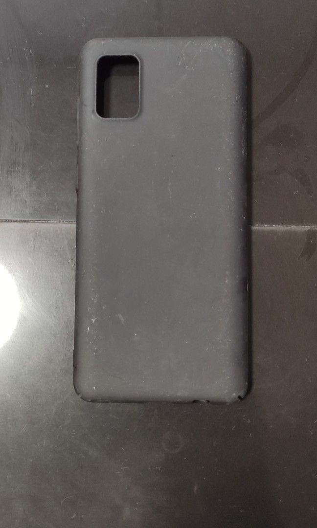 Plastic Case for Samsung A51 (Category: Cases & Sleeves) located in Makati City. Submitted by thomasmmm (Listing ID 1207579875, Image 1). Description: Samsung Galaxy A51 ultra slim matte black case (hard plastic back).