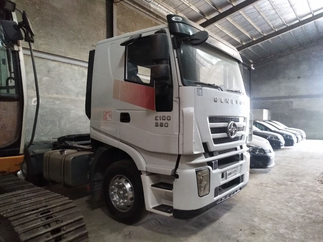 Saic Iveco Hongyan Tractor Head Truck, Special Vehicles, Heavy Vehicles ...