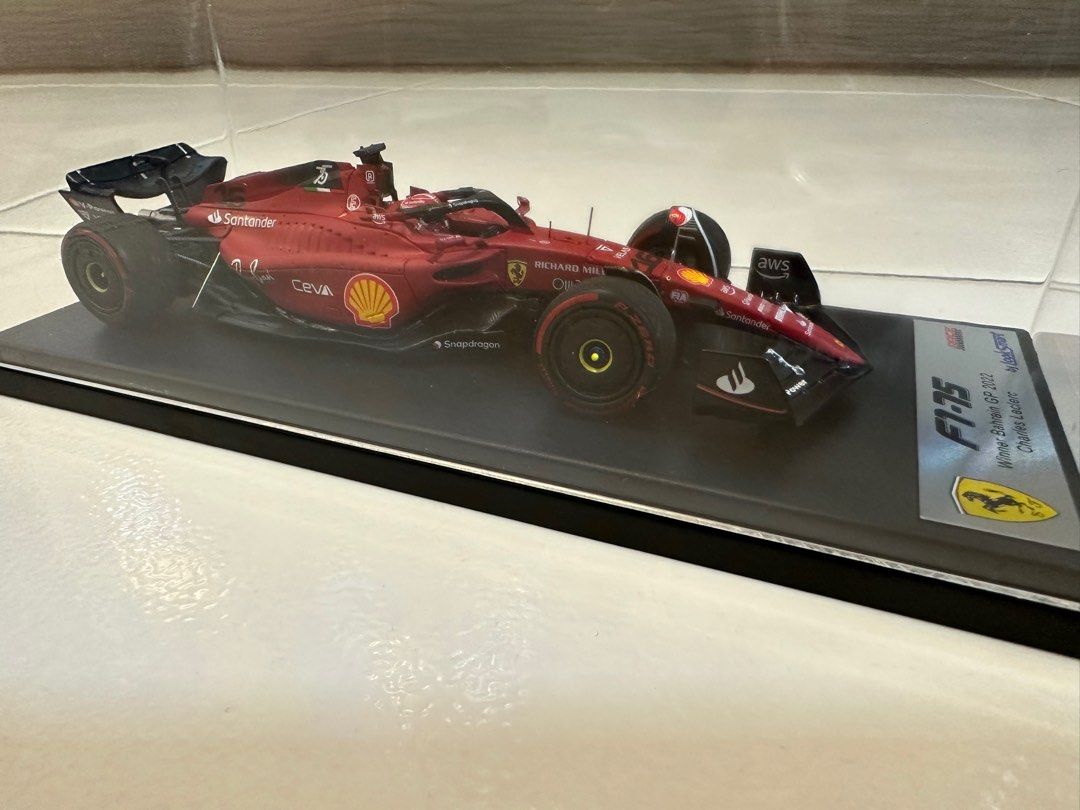 Scuderia Ferrari 2022 F1-75 No.16 - Charles Leclerc 1:43 Model with Figure