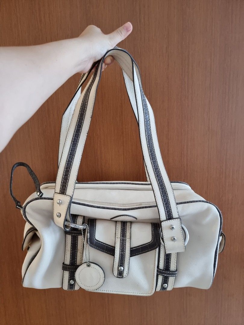 Shoulder Bag, Women's Fashion, Bags & Wallets, Shoulder Bags on Carousell