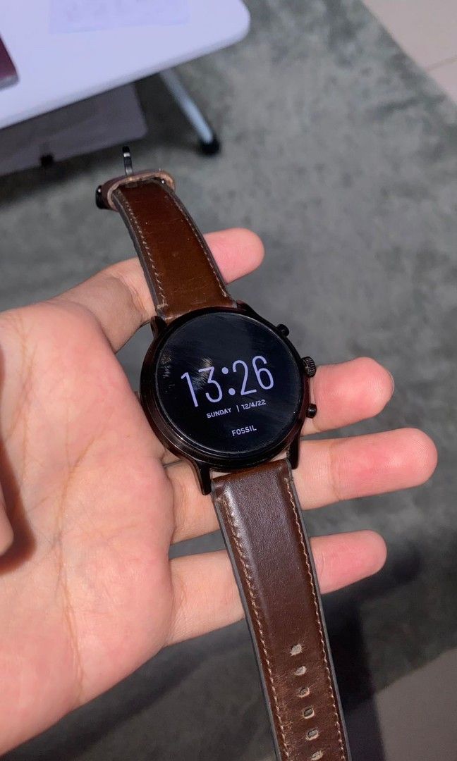 Smart watch Fossil gen 5 FTW4026, Fesyen Pria, Jam Tangan di Carousell