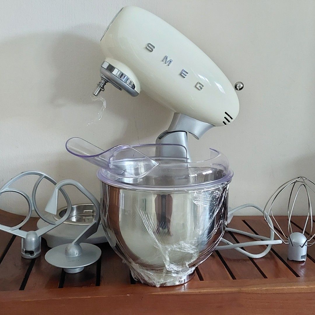 SMEG SMF01CRUK Mixer, TV & Home Appliances, Kitchen Appliances, Hand