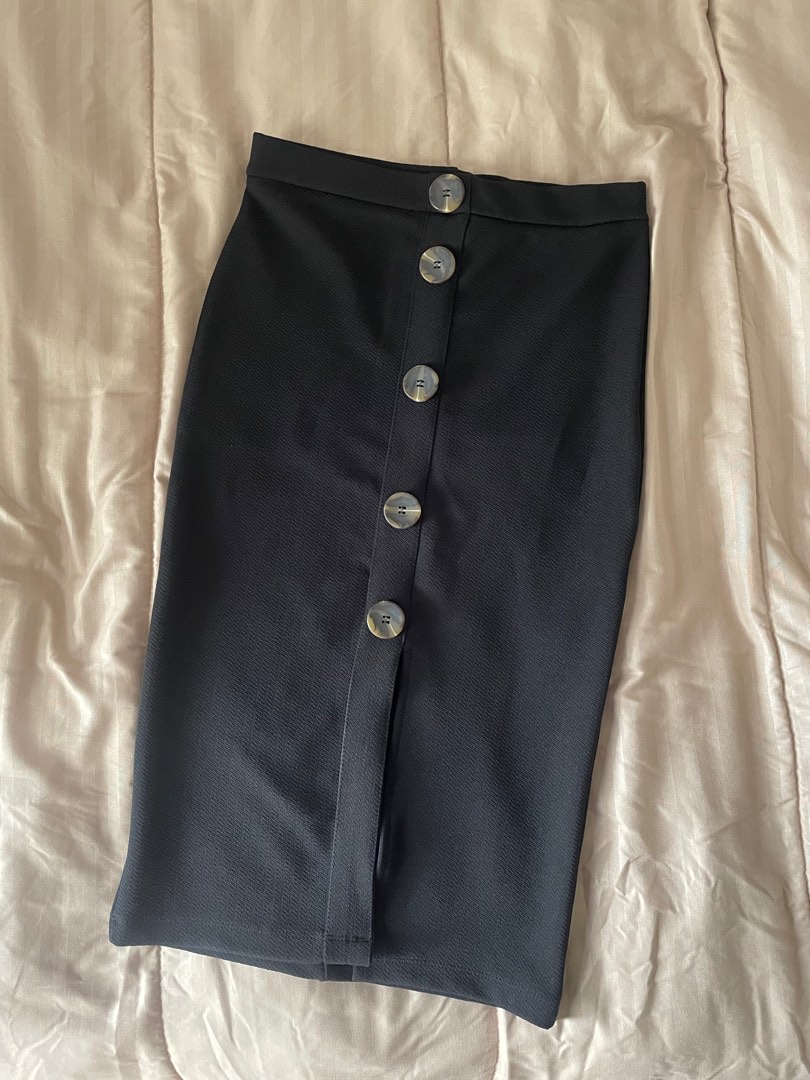 Stradivarius skirt, Women's Fashion, Bottoms, Skirts on Carousell