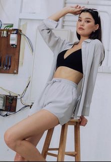 (Category: ) located in . Submitted by winneswardrobe (Listing ID 1207640717, Image 1). Description: .