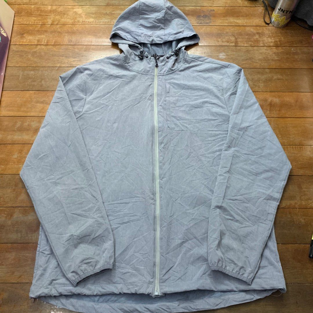 Swiss 2025 tech windbreaker