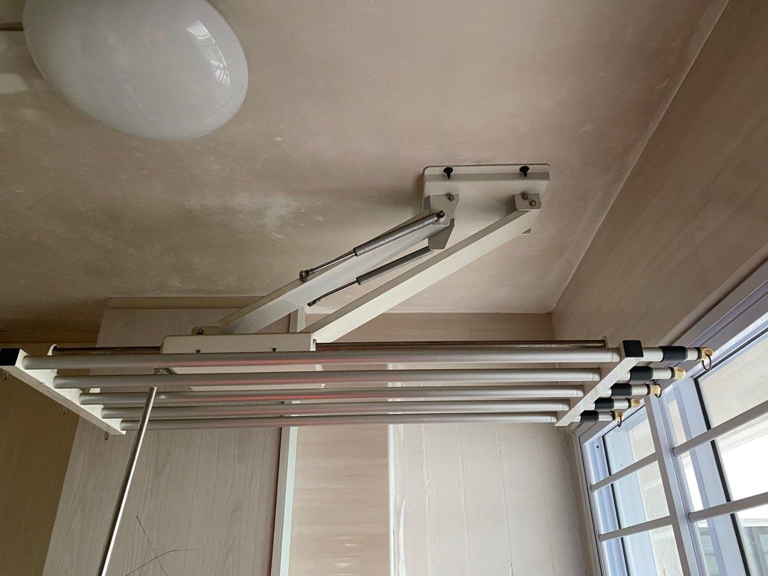 Tame Laundry Rack Ceiling Mounted