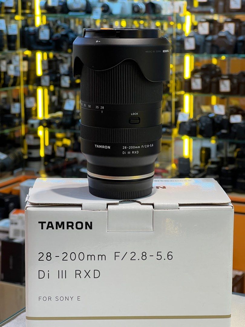 オリジナル 【2021年秋新品購入】TAMRON 28-200mm F/2.8-5.6III レンズ