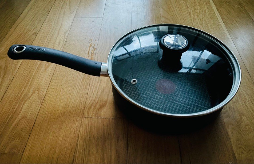 Tefal x Jamie Oliver Series - Shallow Pan 24cm 3.3L Non-stick Pan Tefal,  Furniture & Home Living, Kitchenware & Tableware, Cookware & Accessories on  Carousell