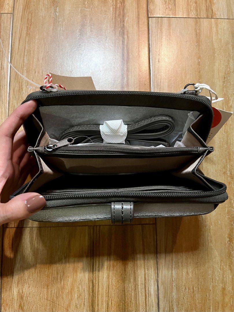 The Sak Los Feliz Mini Crossbody in Leather, Lined Purse with Adjustable  Strap, Dark Silver: Handbags: Amazon.com
