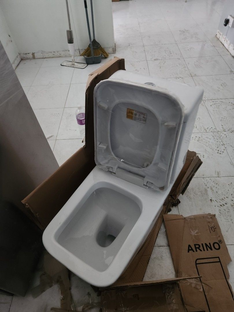 Toilet bowl, Furniture & Home Living, Bathroom & Kitchen Fixtures on