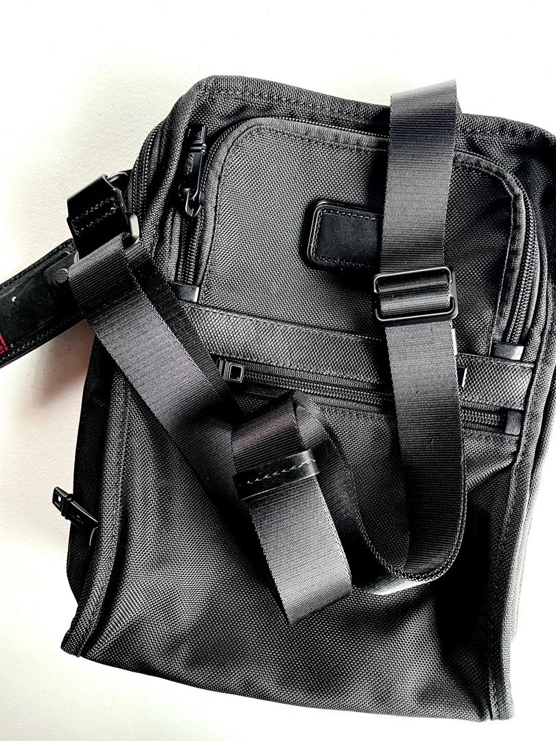 Tumi Alpha 2 Organizer Travel Tote bag, Men's Fashion, Bags, Sling Bags