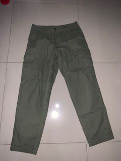 Uniqlo Green Cargo Pants