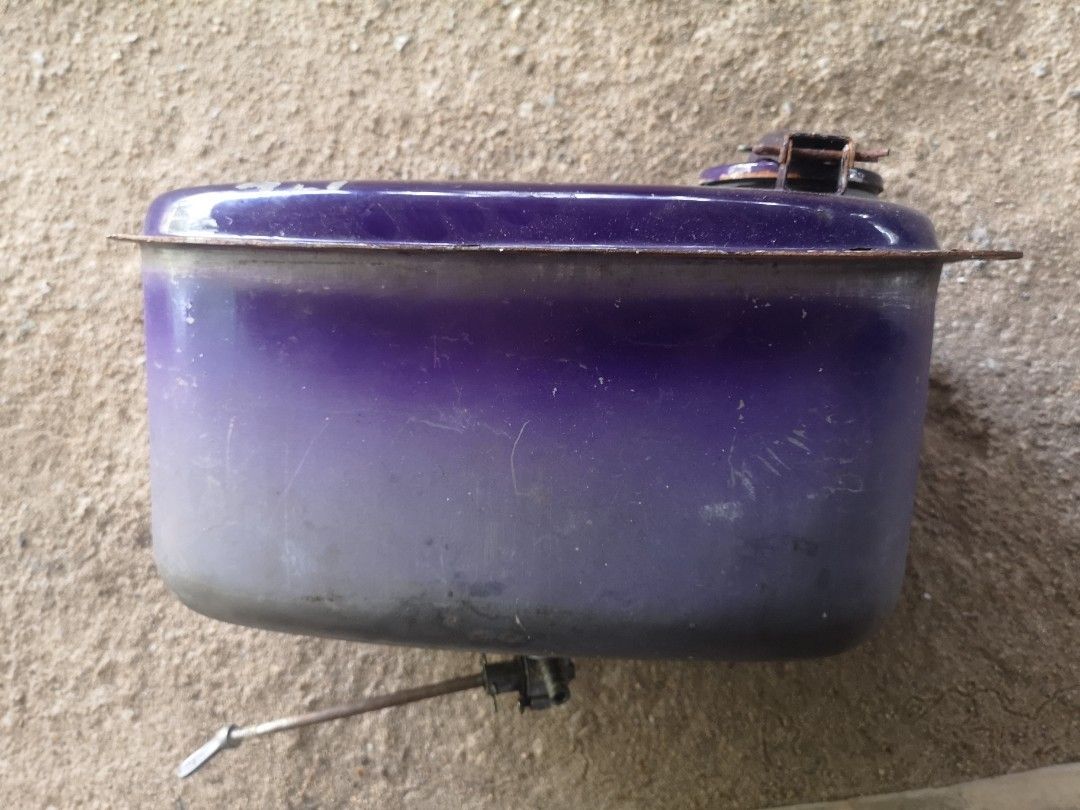 Vespa gas tank, Motorbikes on Carousell