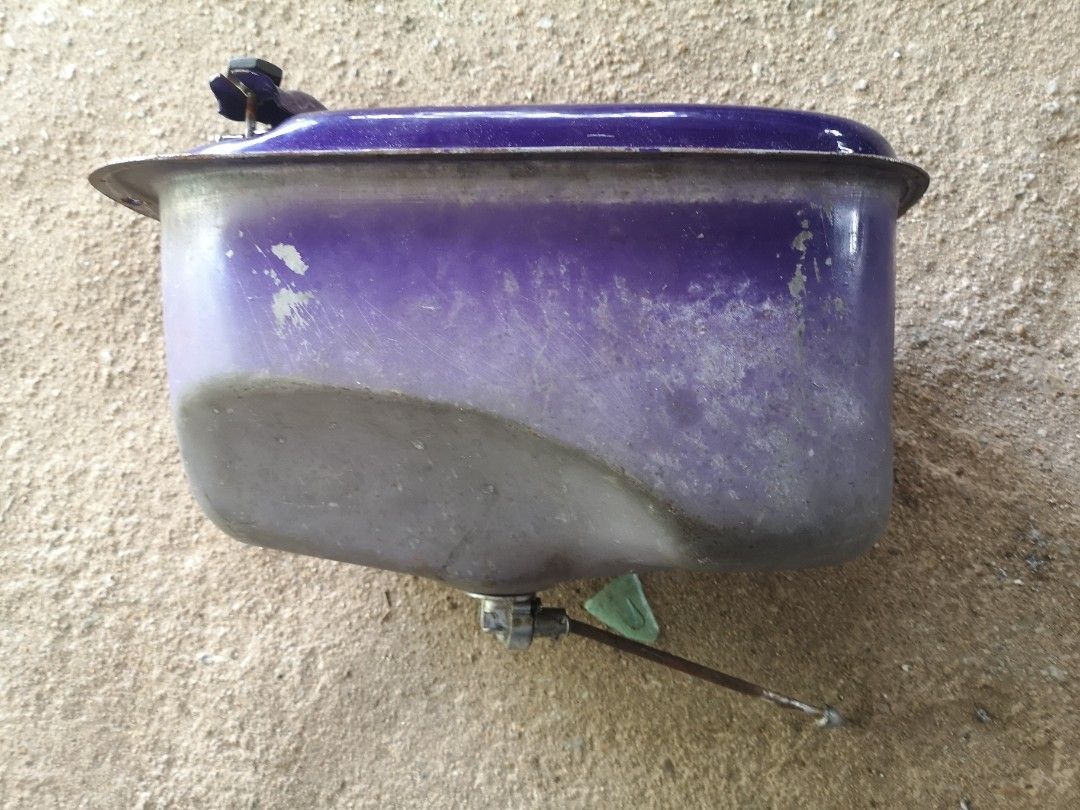 Vespa gas tank, Motorbikes on Carousell