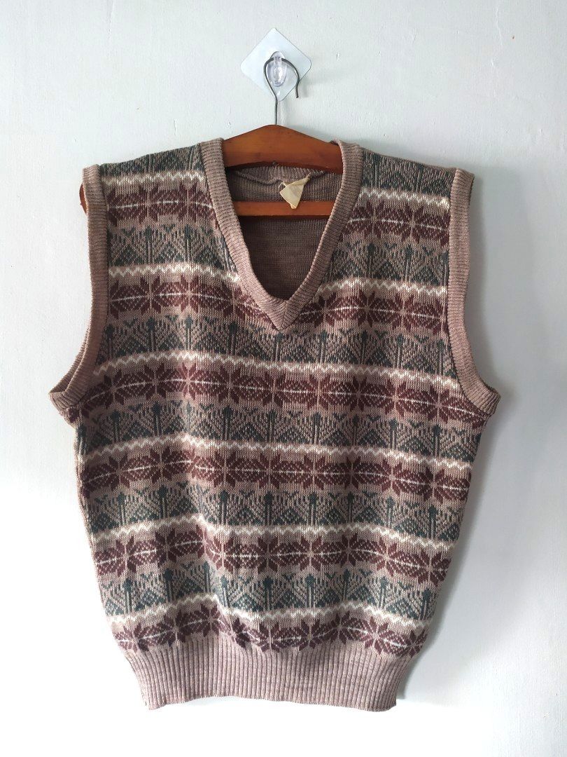 Peacocks knitwear store