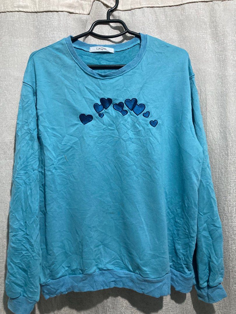 Women’s Sweater/ Pullover (Category: Coats, Jackets and Outerwear) located in Alaminos. Submitted by gabraph (Listing ID 1207618235, Image 1). Description: -High quality fabric -Can fit from Small to Large.