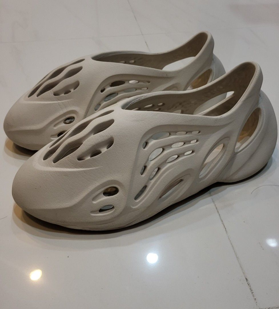 yeezy ararat shoes