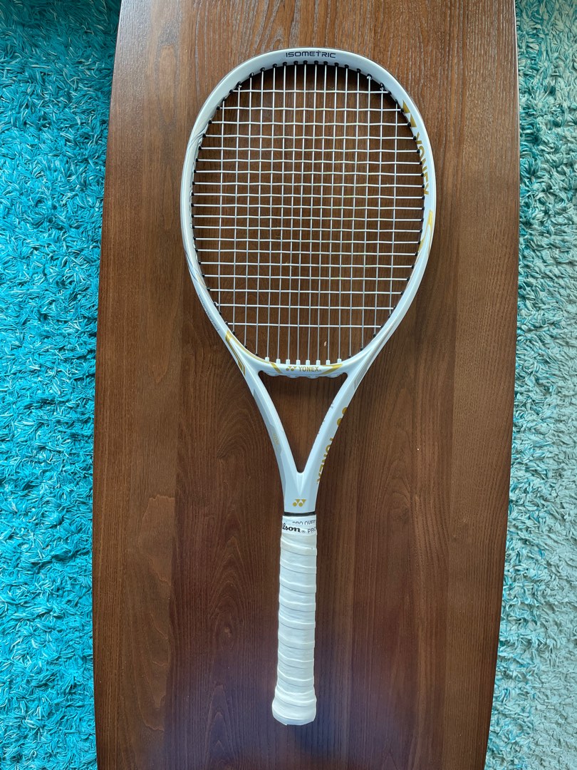 大阪なおみ 直筆サイン入り ラケット YONEX-