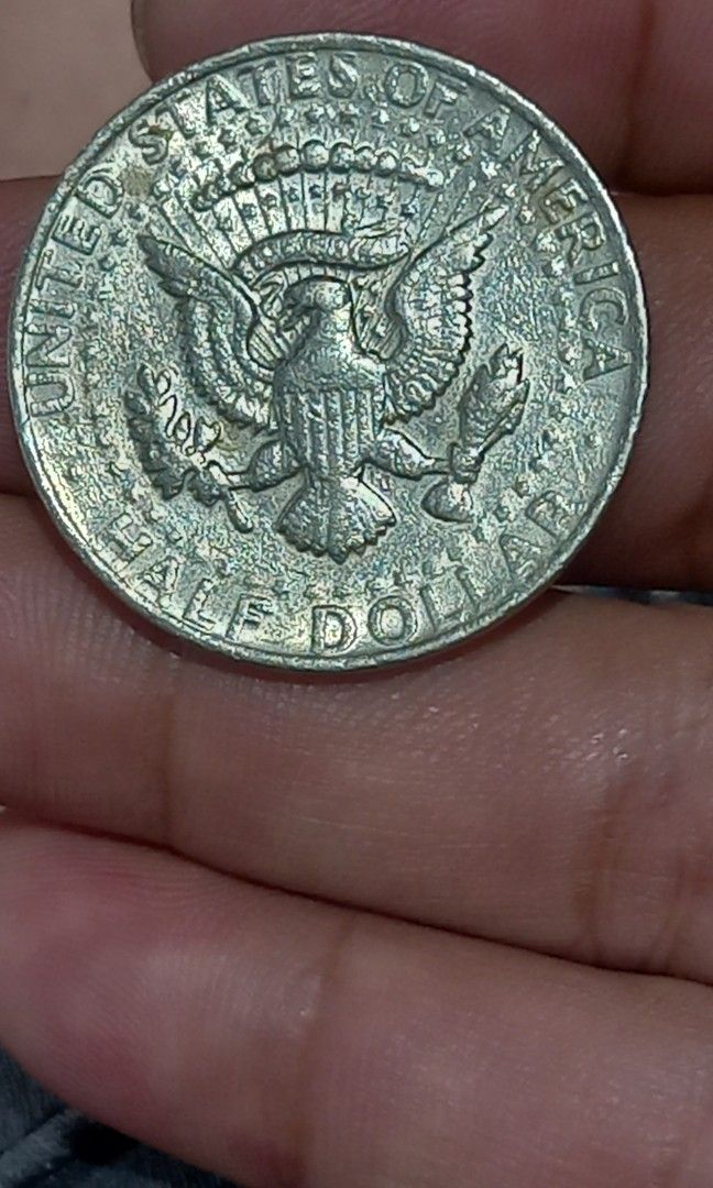 Error 1974 kennedy half dollar smooth edge error (Category: Currency) located in Subic. Submitted by regiedaniel01 (Listing ID 1207690173, Image 2). Description: add sf.