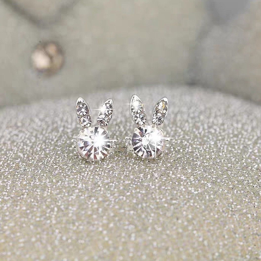 Cute outlet dainty earrings