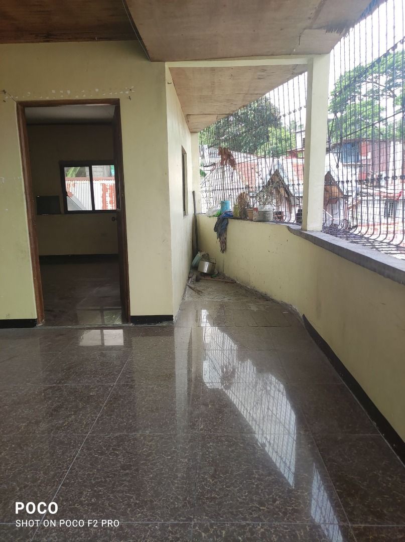 900k Only Up and Down H/L 65sqm lot 130sqm floor area in PH5 Bagong