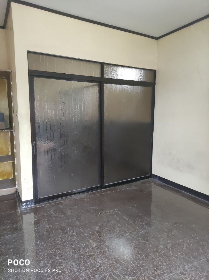 900k Only Up and Down H/L 65sqm lot 130sqm floor area in PH5 Bagong