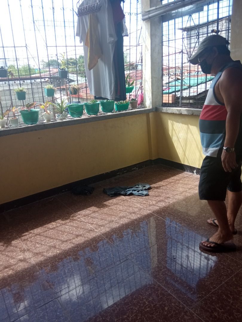 900k Only Up and Down H/L 65sqm lot 130sqm floor area in PH5 Bagong