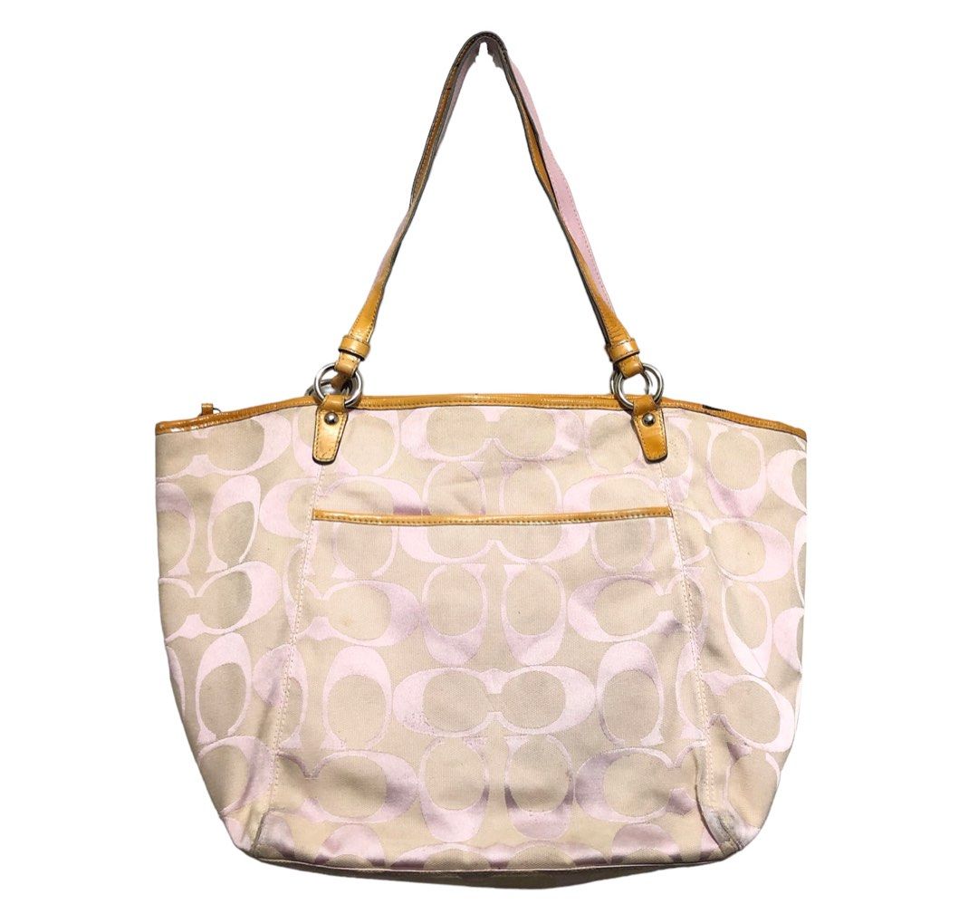 Coach purse 2025 with pink trim