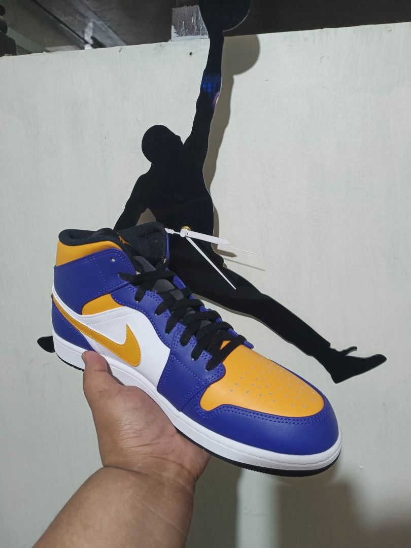 Jordan 1 mid lakers on feet outlet